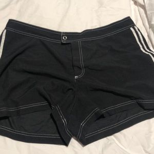 Women’s board shorts